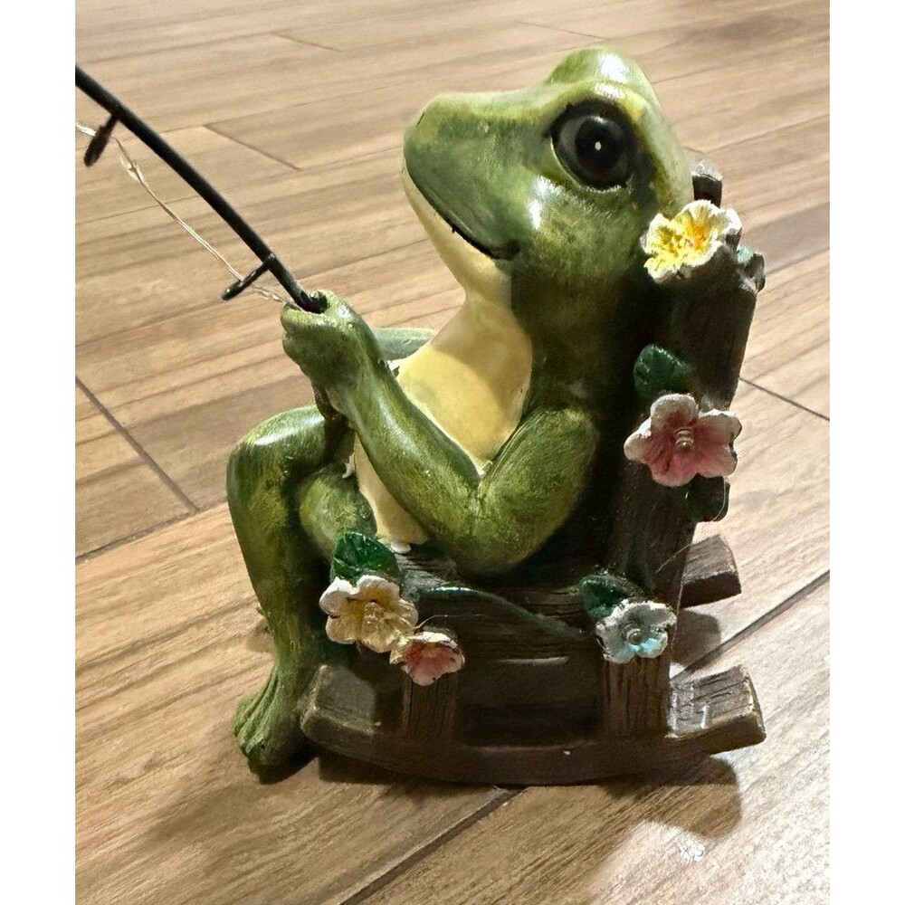 Solar Frog Garden Statue Fishing Resin Figurine Outdoor Decor